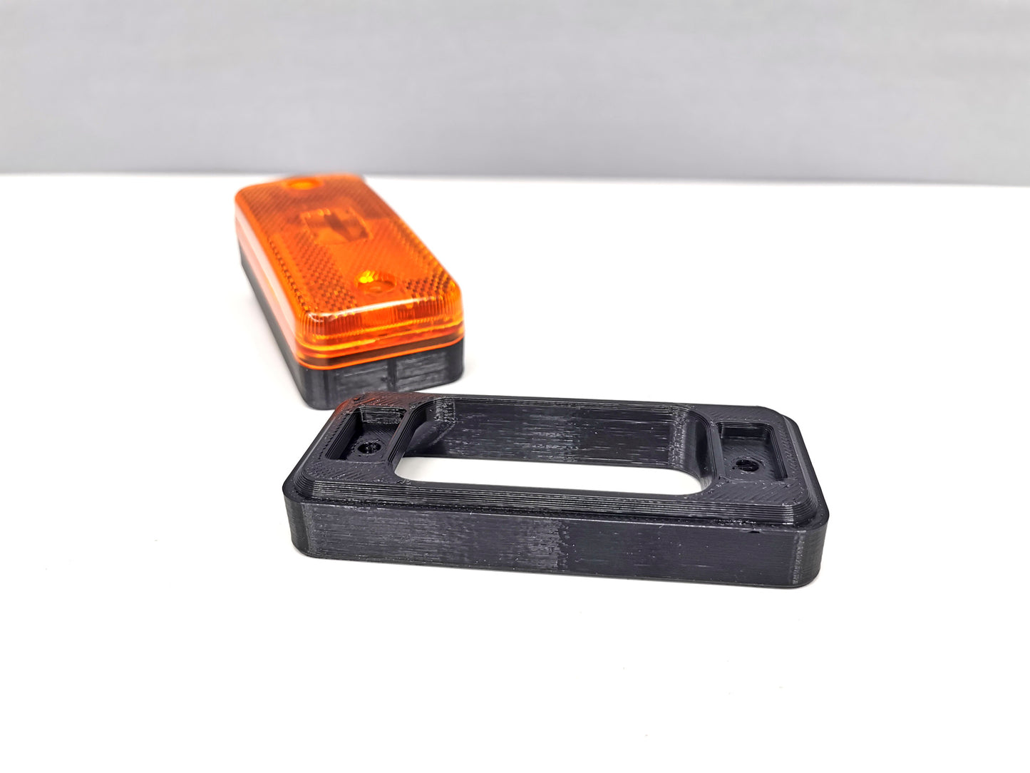 Indicator frame for Fiat Ducato position lighting