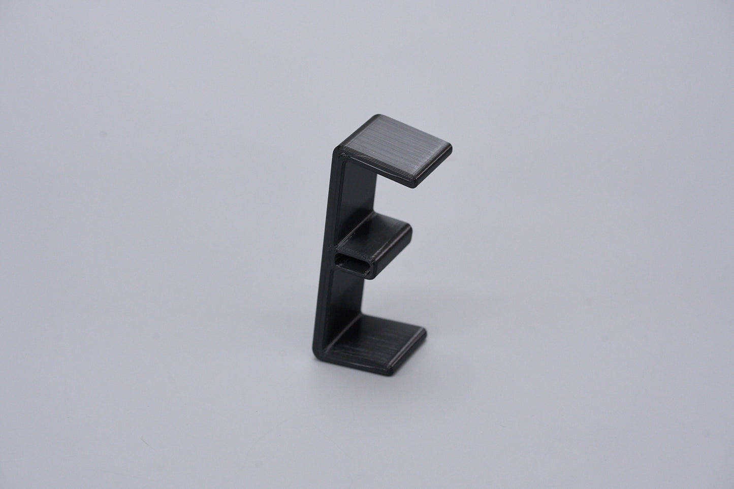 Table spacer for swivel tables in motorhomes